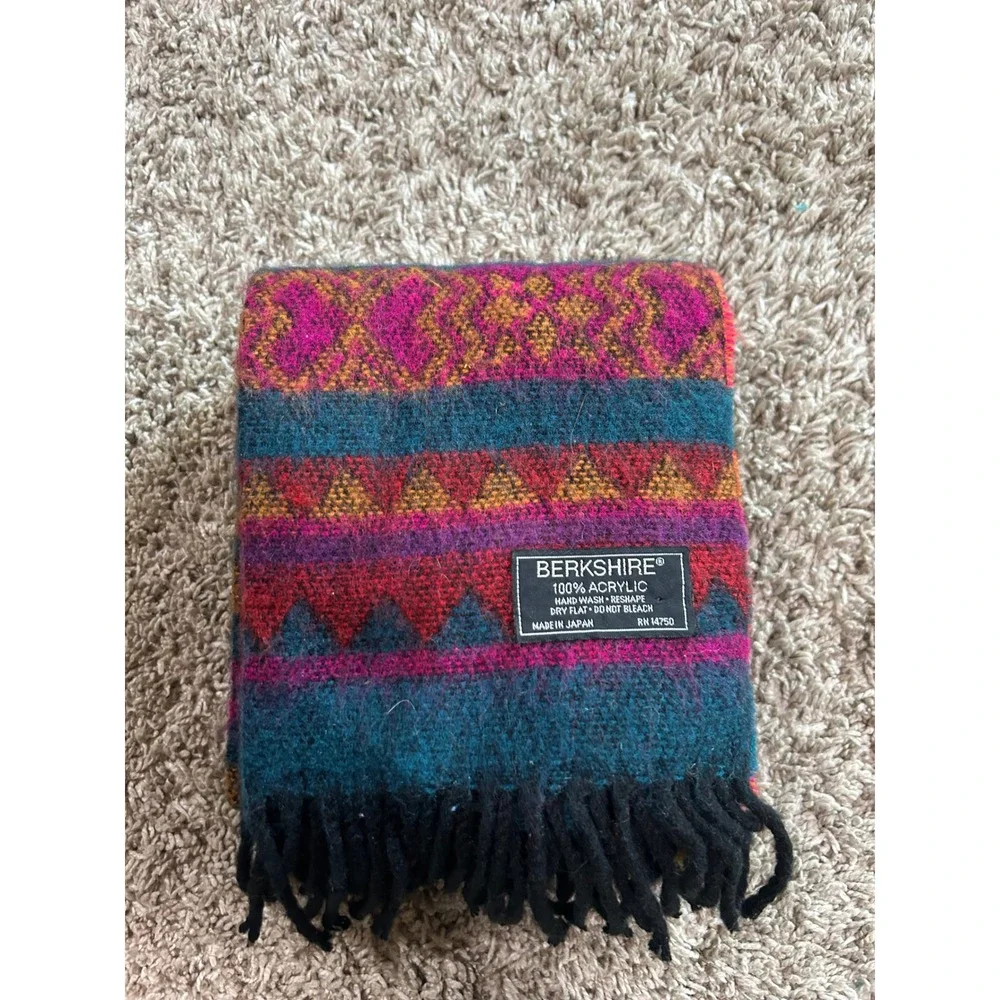 Vintage Southwestern Aztec Tribal Geometric Knit Scarf Retro Made in Japan‎